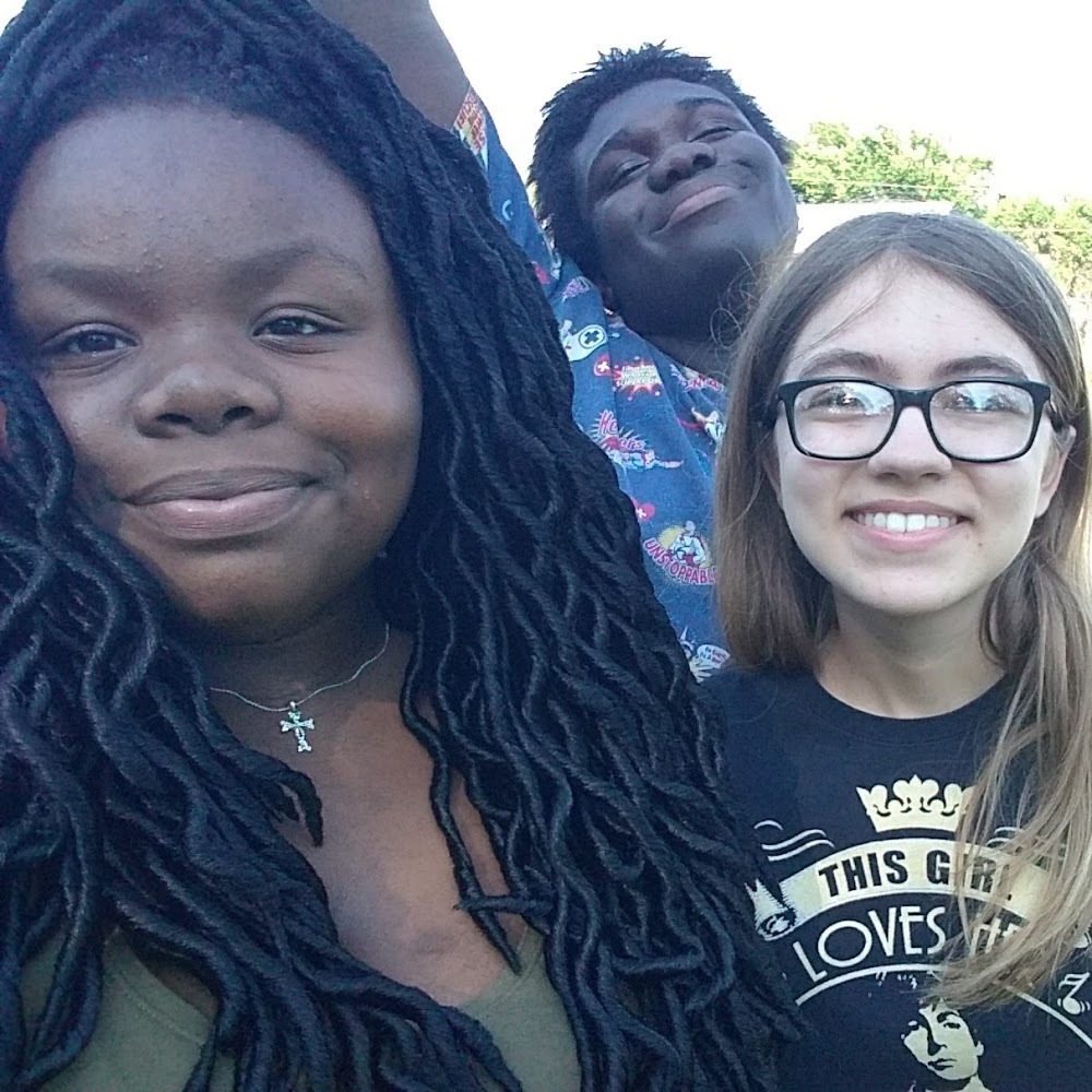 Meet your Posher, Loren